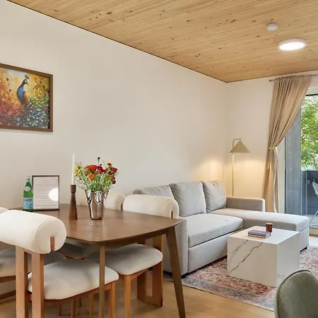 Voraliving - Modernes Neubau Toplage - Parkplatz - Wlan, 24 7 Check-in