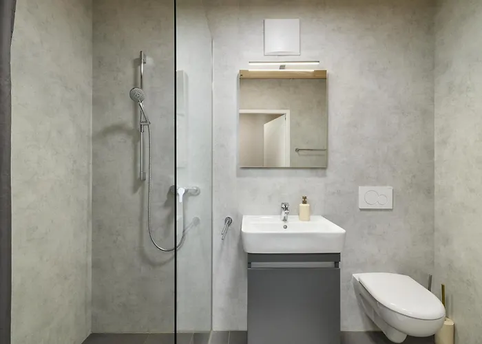 Voraliving - Modernes Neubau Toplage - Parkplatz - Wlan, 24 7 Check-in * Dornbirn